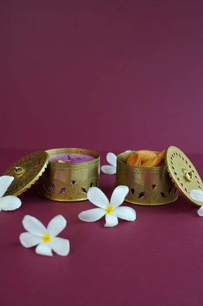 natural and artistic